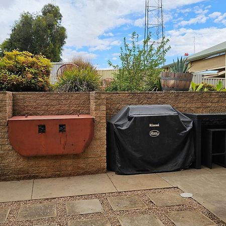 Spacious Holiday Home - Waikerie Buitenkant foto